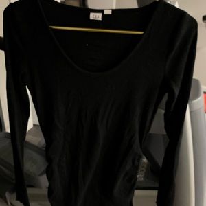 Gap maternity long sleeve ribbed top